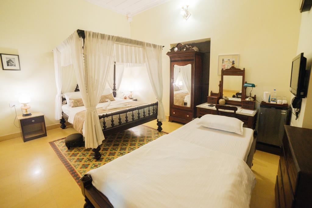 Casa Menezes - A Heritage Goan Homestay Bambolim Exterior foto