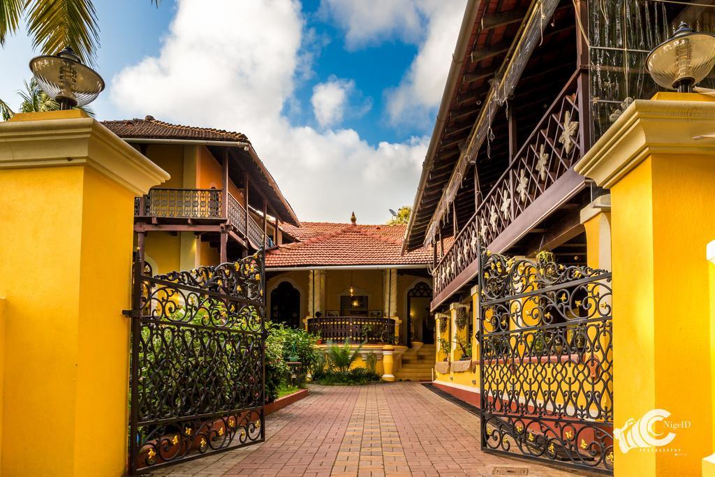 Casa Menezes - A Heritage Goan Homestay Bambolim Exterior foto